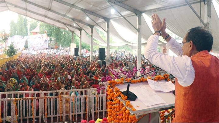 प्रदेश के विकास, नागरिक कल्याण के साथ धर्म-संस्कृति को आगे बढ़ाना भी सरकार का दायित्व : मुख्यमंत्री श्री चौहान